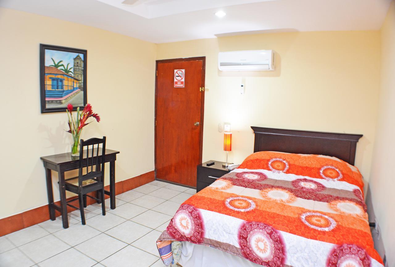Hotel Plaza Cosiguina Chinandega Exterior photo